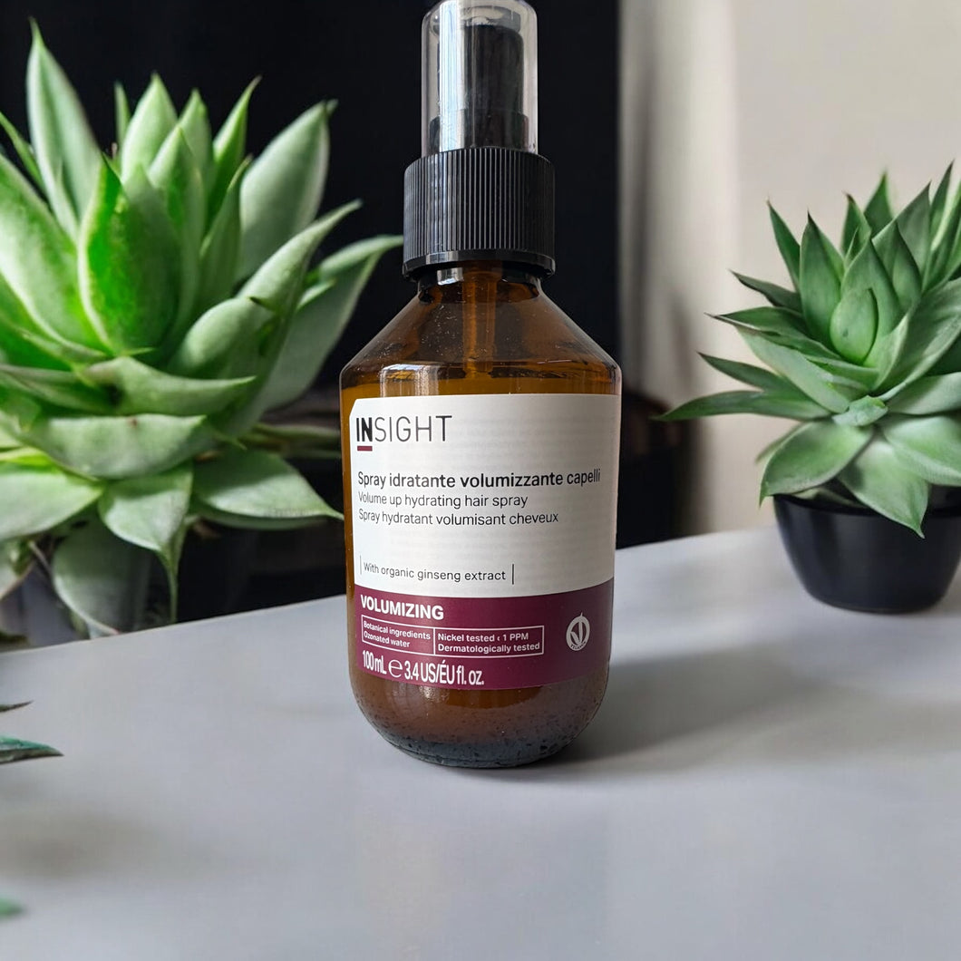 Insight volume up hydrating hair spray